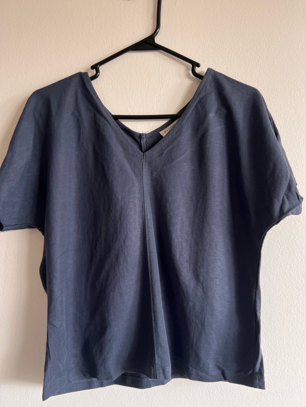 bobeau Navy V-Neck Short Sleeve Boxy Tee